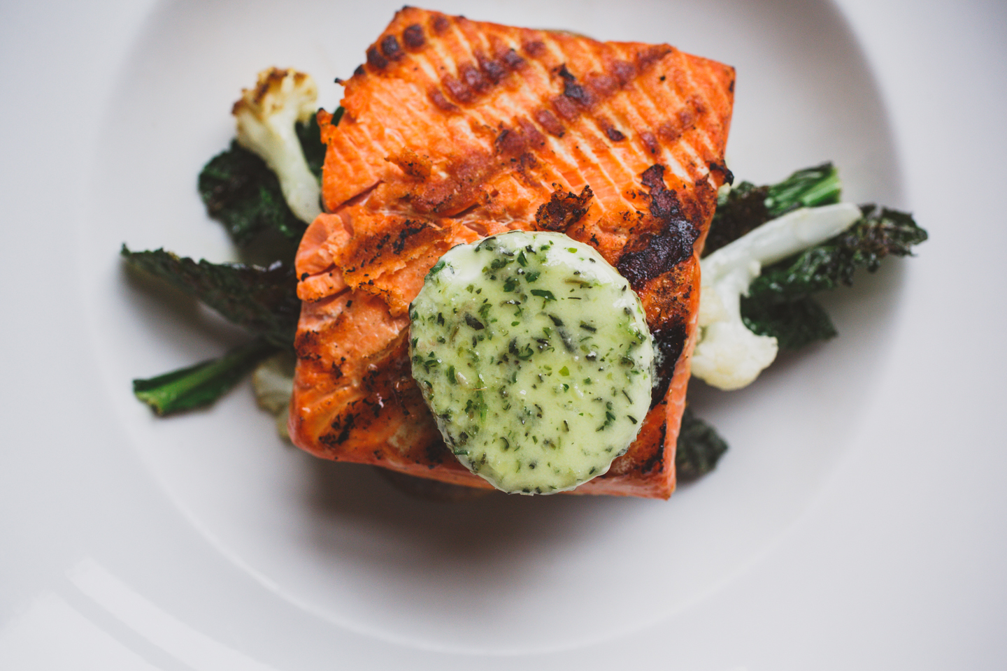 Ferris' Grill & Garden Patio Burgers, Pasta, Seafood, Oysters Victoria, BC